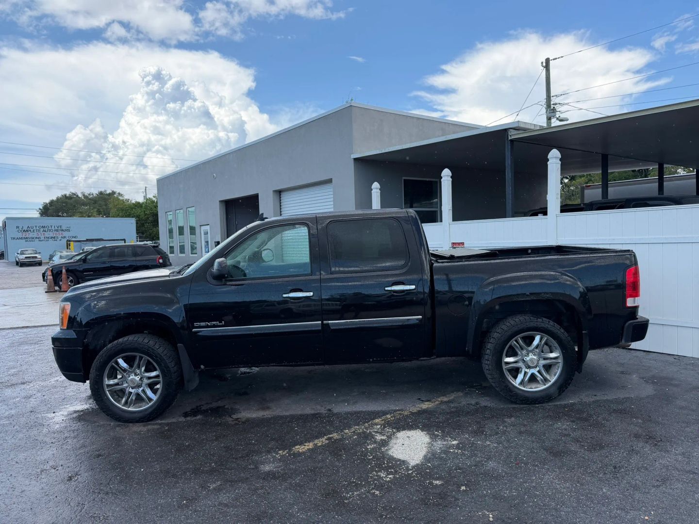 gmc sierra 1500 denali 2011 3GTP2XE20BG231510 image gmc sierra 1500 denali 2011 3GTP2XE20BG231510 image